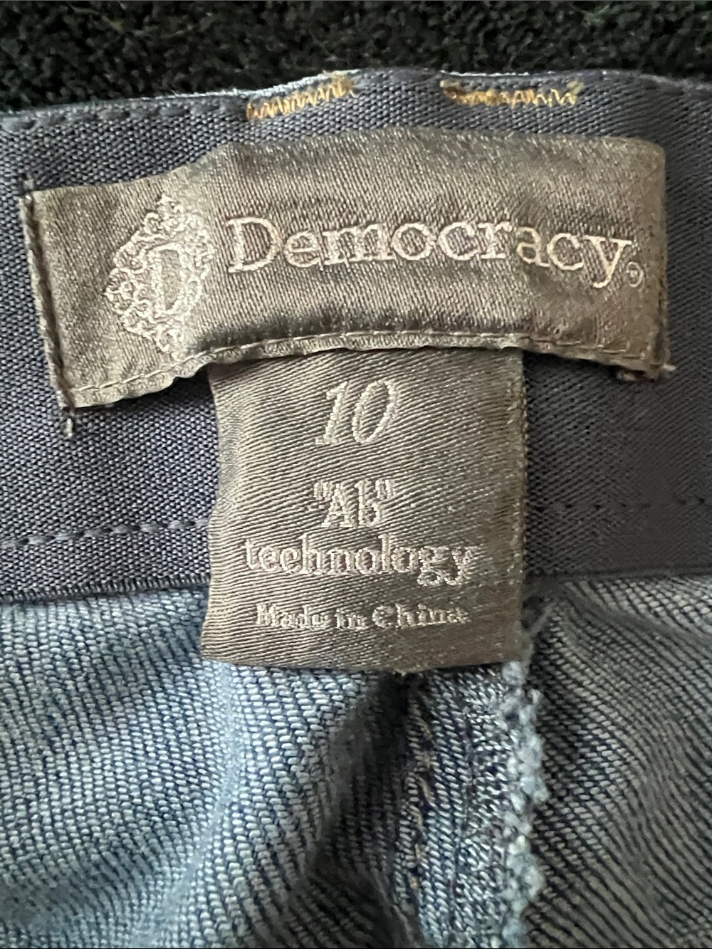 Democracy Light Wash Blue “ab” technology Stretch jeans - Picture 2 of 11